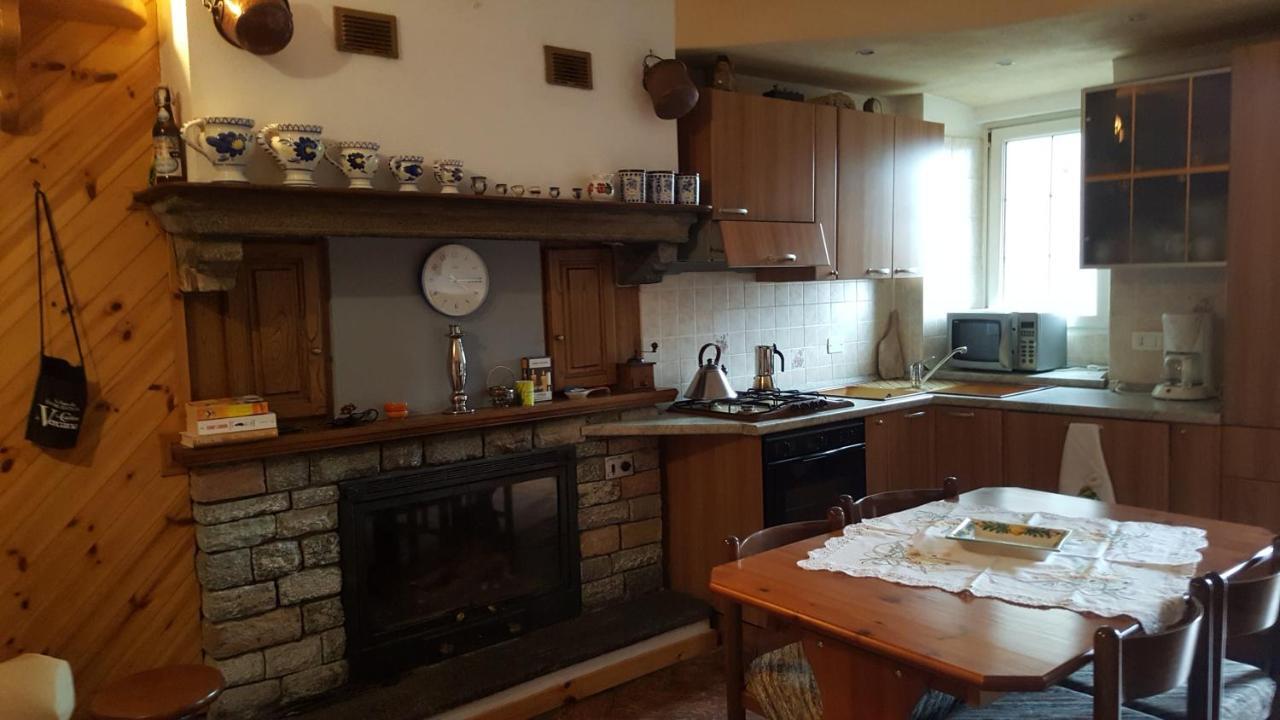 Casa Bizza Apartment Vercana Bagian luar foto