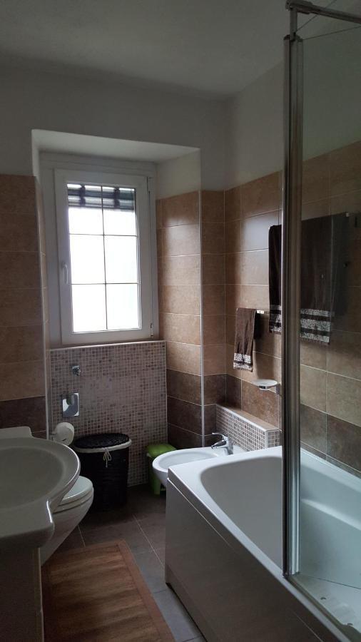 Casa Bizza Apartment Vercana Bagian luar foto